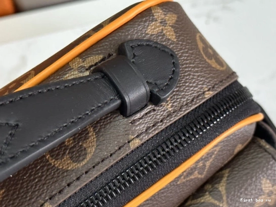 First bag ru S VUITTON LOCK MESSENGER LOUIS 0816
